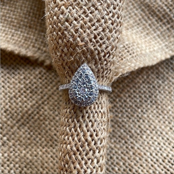 Water Drop Pear Shaped Ring for Sterling Silver Wedding Engagement CZ Sparkly - Picture 7 of 9